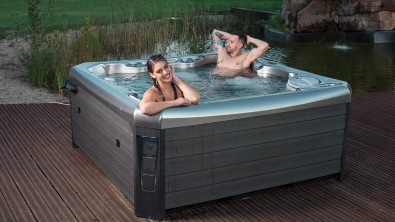 Can Pregnant Women Use a Hot Tub?