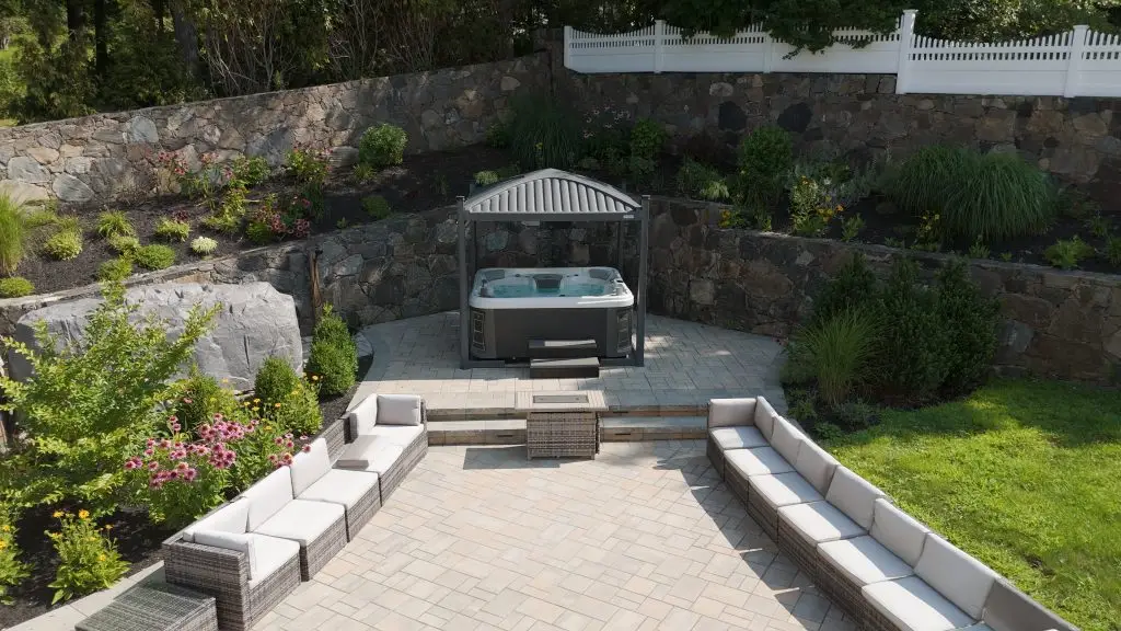 Creating the Ultimate Backyard Escape in Cortlandt Manor with a Hot Tub & Covana Cover
